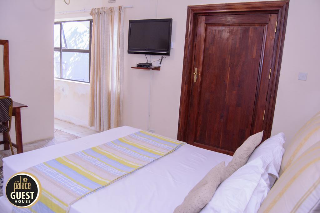 The Palace Guest House Harare Exterior photo